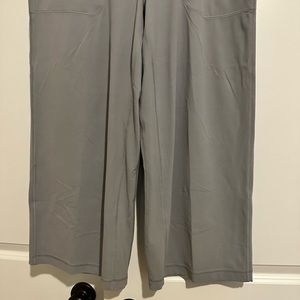 Lululemon High-Rise Wide-Leg Cropped Pants- 23